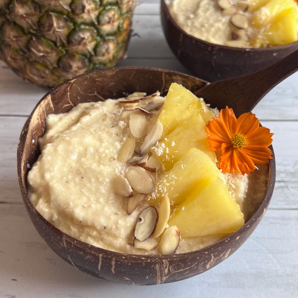 Piña Collada Smoothie Bowl