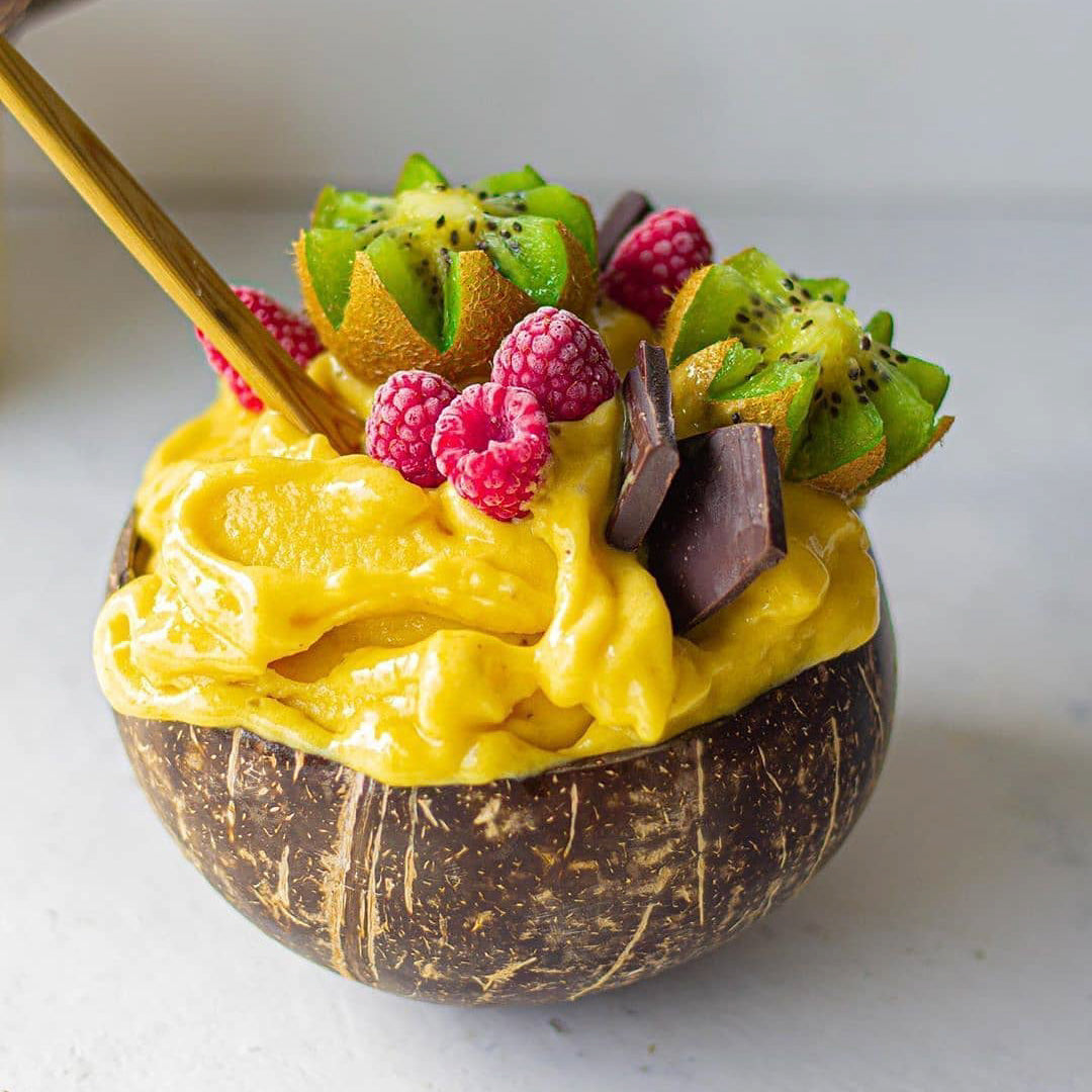 Tropical Smoothie Bowl