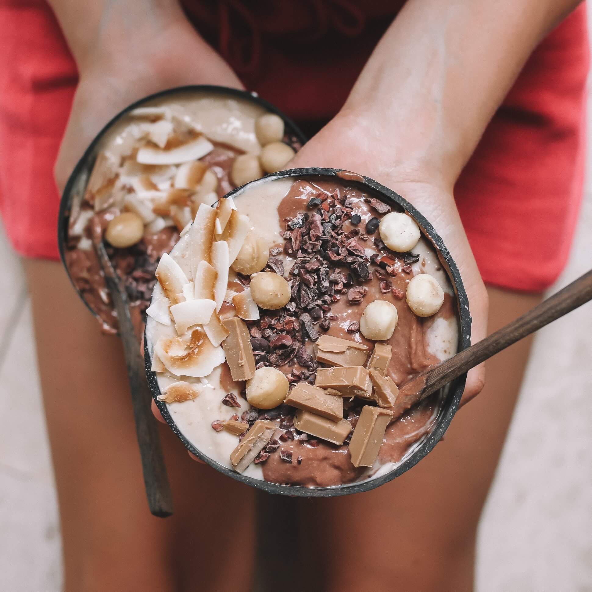 Vanilla and Chocolate Smoothie Bowl