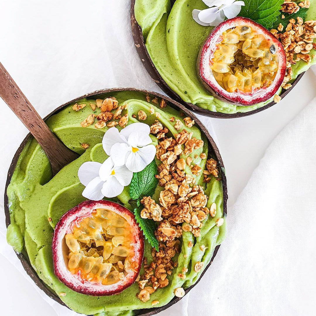 Cinnamon Green Smoothie Bowl