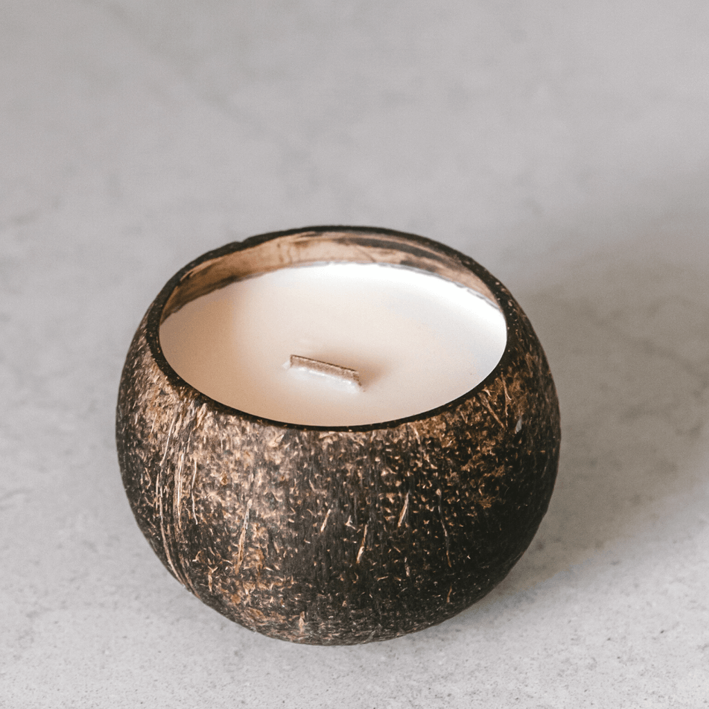 One Scented Coconut Soy Candle in Coconut Shell/gift/soy Wax / Floating  Coconuts Vegan Cruelty-free Eco 